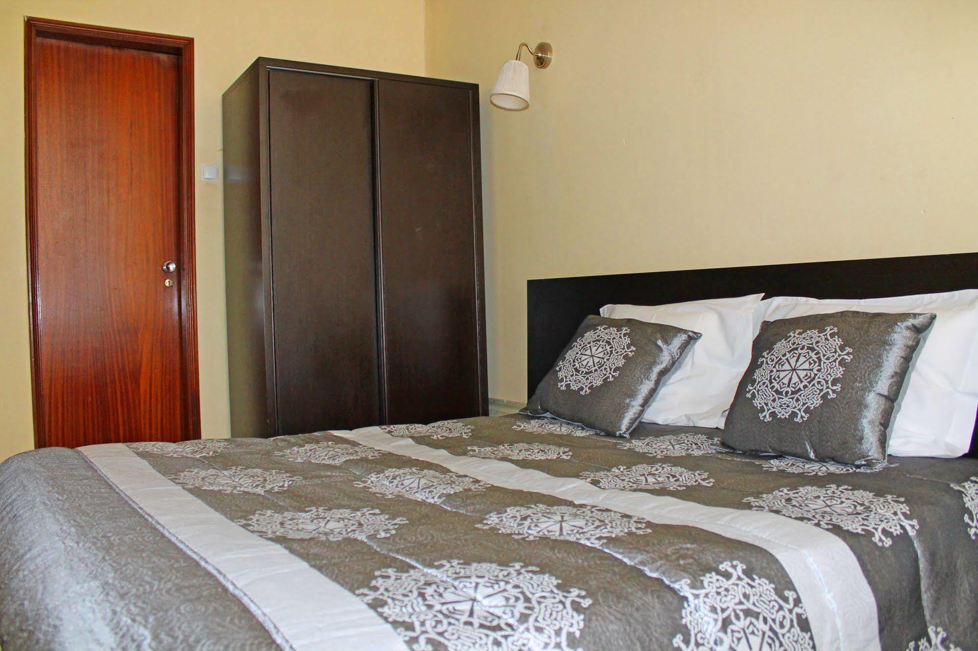 Lunar Guest House Porto Kültér fotó