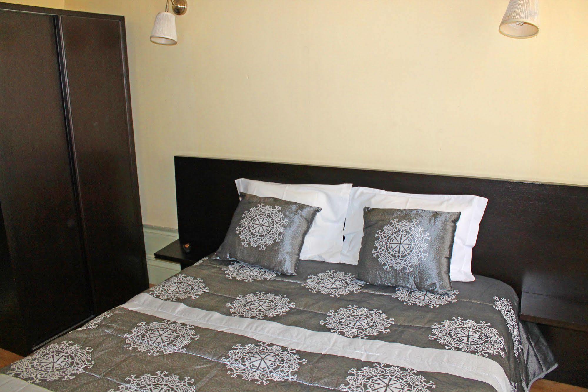 Lunar Guest House Porto Kültér fotó