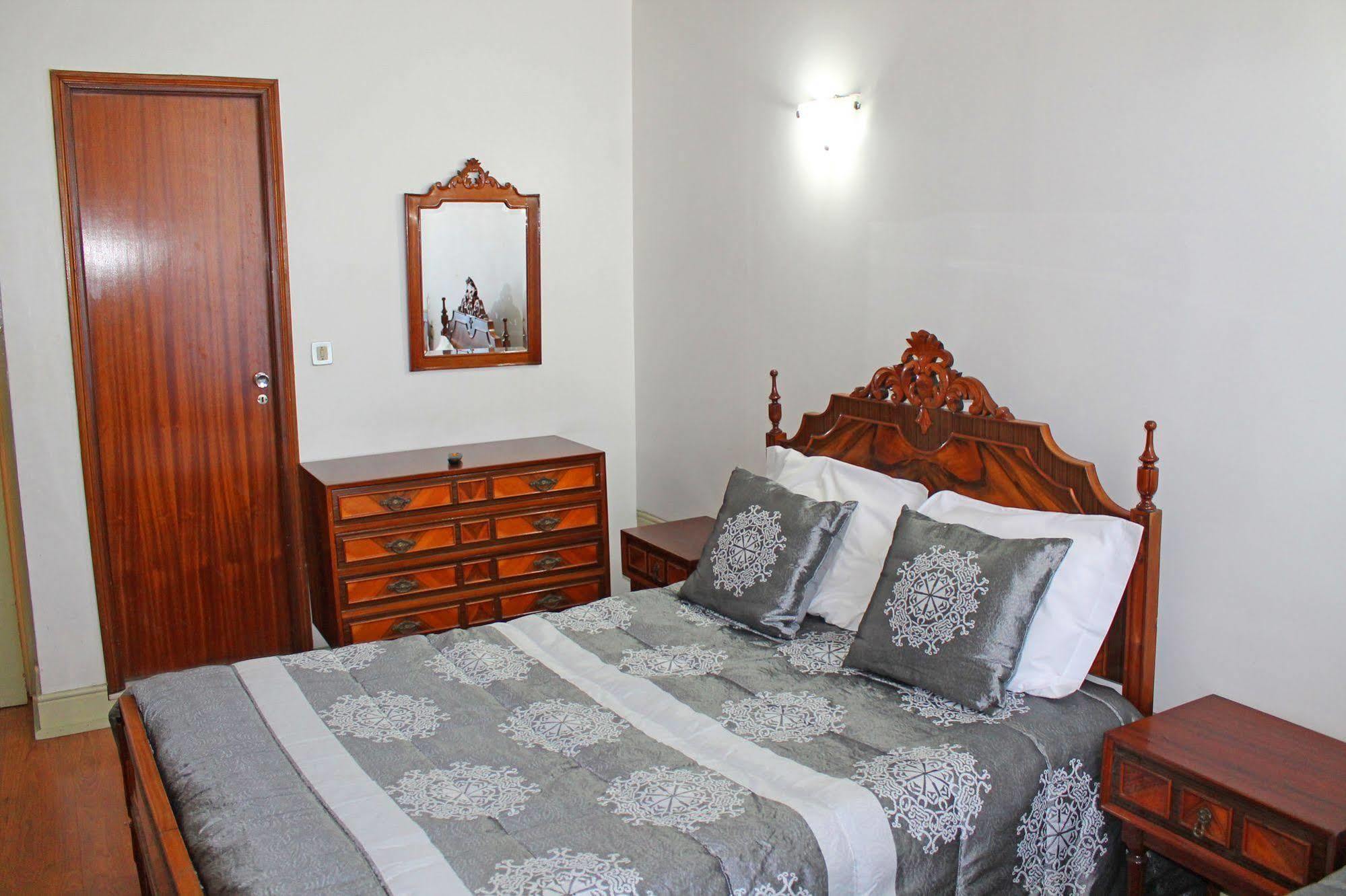 Lunar Guest House Porto Kültér fotó